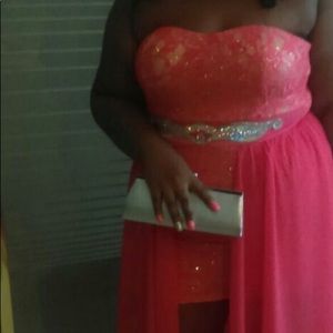 Beautiful homecoming/prom dress ! Only wore once